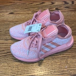 Adidas Women’s Swift Run X size 7 with tags!